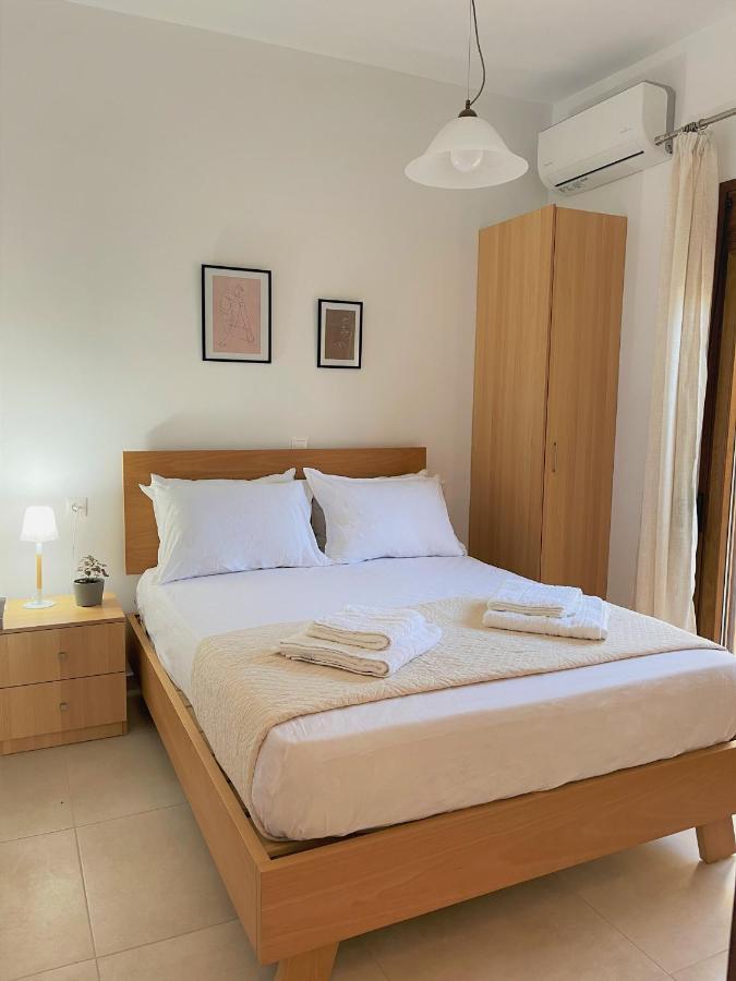 Blue Coast - Seaside Apartment كيراتوكامبوس المظهر الخارجي الصورة